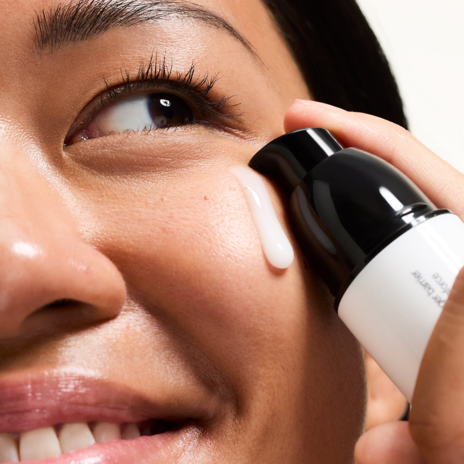 ectoin-hydro-barrier-serum-duo-e7 Ectoin-Globals_Texture-bottle.jpg