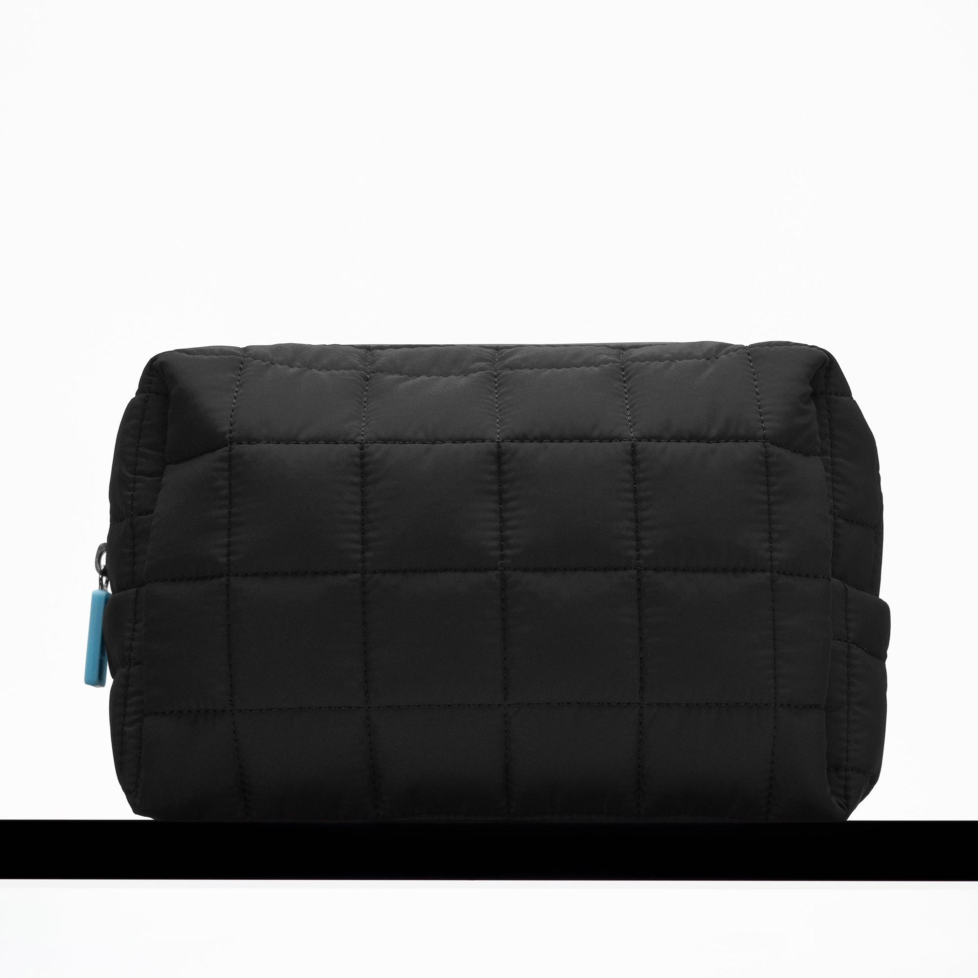 the-inkey-list-washbag-v9 washbag-hydration-04.jpg